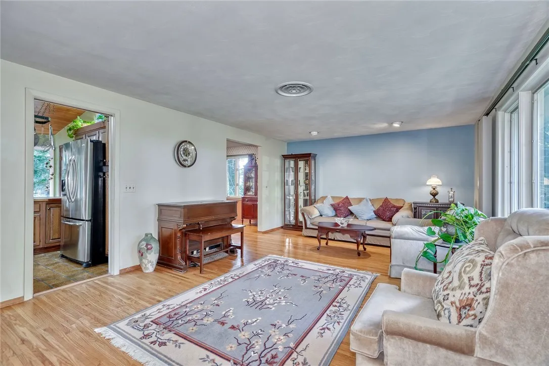 696 Summit Drive, Webster, New York 14580, Webster, New York 14580, 3 Bedrooms Bedrooms, 7 Rooms Rooms,1 BathroomBathrooms,Residential,Closed,696 Summit Drive, Webster, New York 14580,0,R1633428