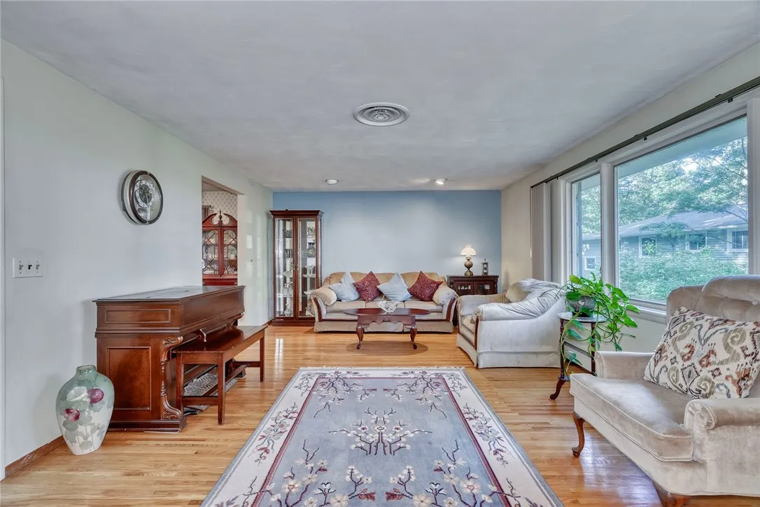 696 Summit Drive, Webster, New York 14580, Webster, New York 14580, 3 Bedrooms Bedrooms, 7 Rooms Rooms,1 BathroomBathrooms,Residential,Closed,696 Summit Drive, Webster, New York 14580,0,R1633428