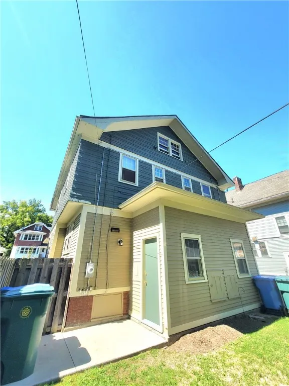 130-132 Millbank St, Rochester, New York 14619, Rochester, New York 14619, 6 Bedrooms Bedrooms, ,2 BathroomsBathrooms,Residential,Closed,130-132 Millbank St, Rochester, New York 14619,0,R1634985