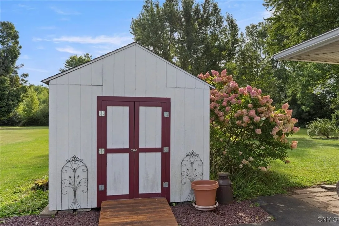 6330 State Route 233, Westmoreland, New York 13440, Westmoreland, New York 13440, 3 Bedrooms Bedrooms, 8 Rooms Rooms,1 BathroomBathrooms,Residential,For Sale,6330 State Route 233, Westmoreland, New York 13440,0,S1635065
