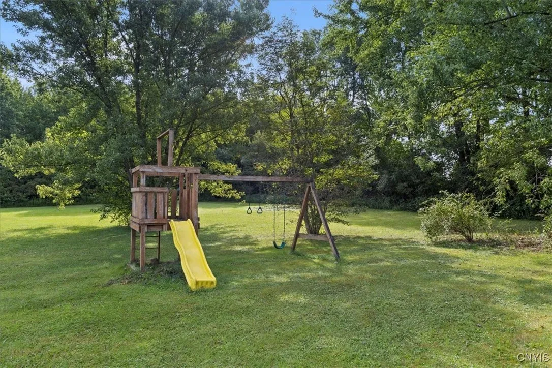 6330 State Route 233, Westmoreland, New York 13440, Westmoreland, New York 13440, 3 Bedrooms Bedrooms, 8 Rooms Rooms,1 BathroomBathrooms,Residential,For Sale,6330 State Route 233, Westmoreland, New York 13440,0,S1635065