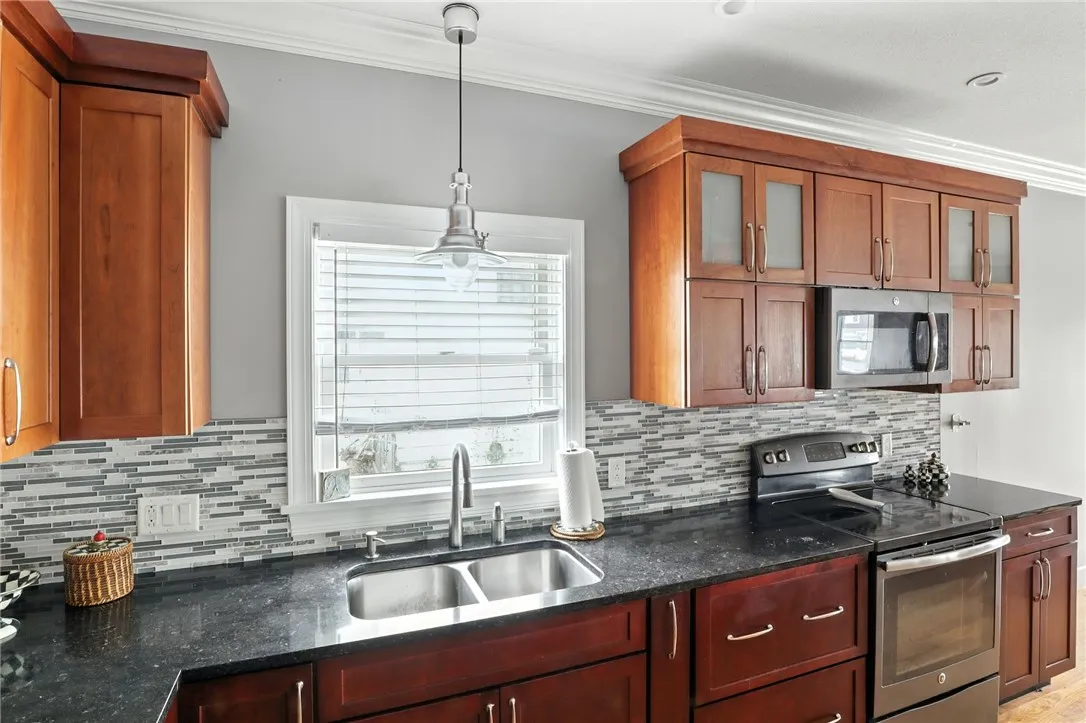 3329 Edgemere Drive, Greece, New York 14612, Greece, New York 14612, 5 Bedrooms Bedrooms, 11 Rooms Rooms,3 BathroomsBathrooms,Residential,For Sale,3329 Edgemere Drive, Greece, New York 14612,0,R1630518