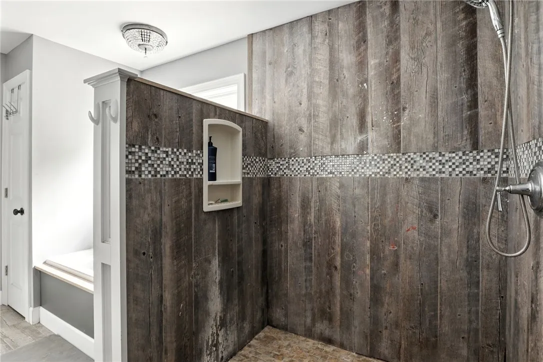 3329 Edgemere Drive, Greece, New York 14612, Greece, New York 14612, 5 Bedrooms Bedrooms, 11 Rooms Rooms,3 BathroomsBathrooms,Residential,For Sale,3329 Edgemere Drive, Greece, New York 14612,0,R1630518