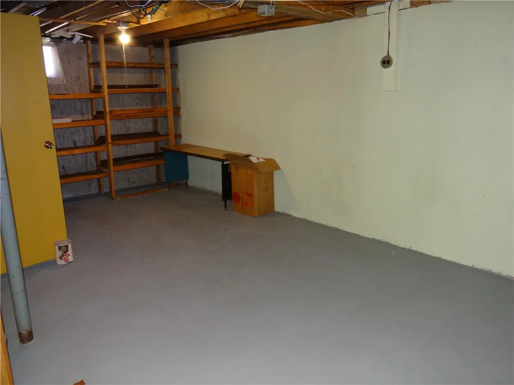 980 Pauline Avenue, Southport, New York 14871, Southport, New York 14871, 3 Bedrooms Bedrooms, 6 Rooms Rooms,1 BathroomBathrooms,Residential,For Sale,980 Pauline Avenue, Southport, New York 14871,0,R1635134