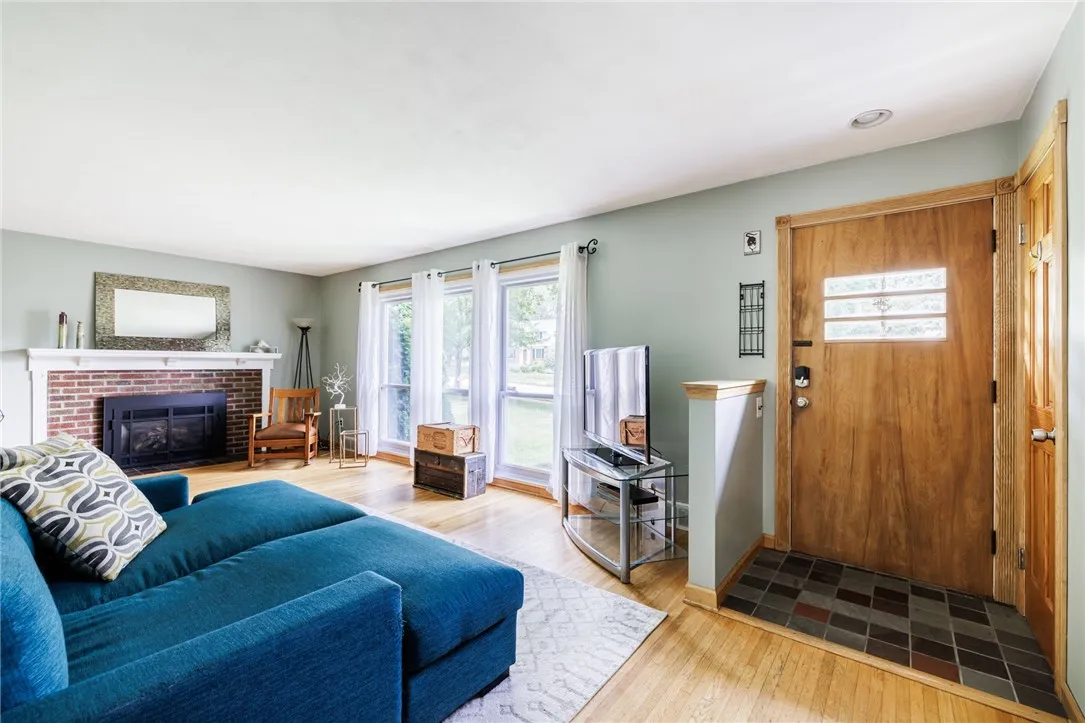 262 Beresford Road, Rochester, New York 14610, Rochester, New York 14610, 3 Bedrooms Bedrooms, 8 Rooms Rooms,2 BathroomsBathrooms,Residential,Closed,262 Beresford Road, Rochester, New York 14610,0,R1634002