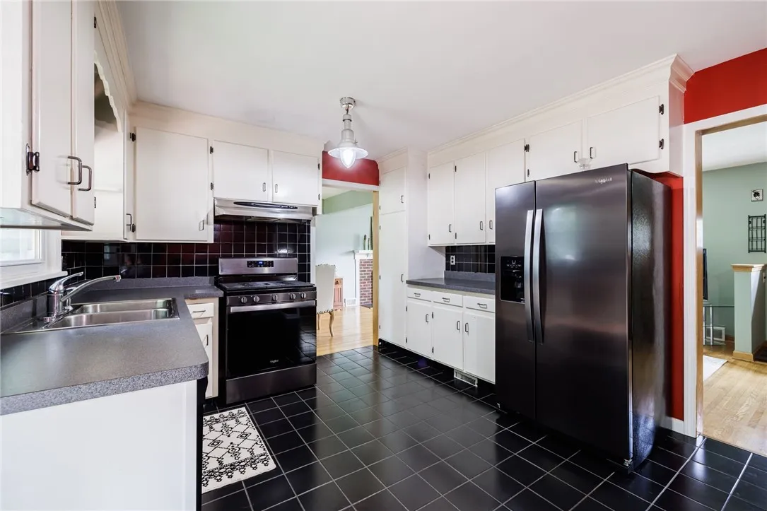 262 Beresford Road, Rochester, New York 14610, Rochester, New York 14610, 3 Bedrooms Bedrooms, 8 Rooms Rooms,2 BathroomsBathrooms,Residential,Closed,262 Beresford Road, Rochester, New York 14610,0,R1634002