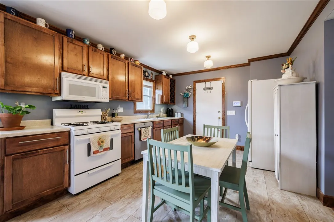 235 Belknap Street, Rochester, New York 14606, Rochester, New York 14606, 2 Bedrooms Bedrooms, 5 Rooms Rooms,1 BathroomBathrooms,Residential,Closed,235 Belknap Street, Rochester, New York 14606,0,R1634892