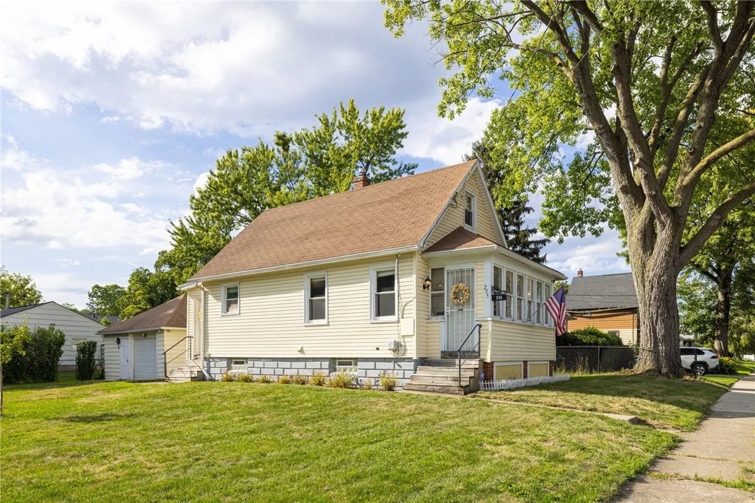 235 Belknap Street, Rochester, New York 14606, Rochester, New York 14606, 2 Bedrooms Bedrooms, 5 Rooms Rooms,1 BathroomBathrooms,Residential,Closed,235 Belknap Street, Rochester, New York 14606,0,R1634892