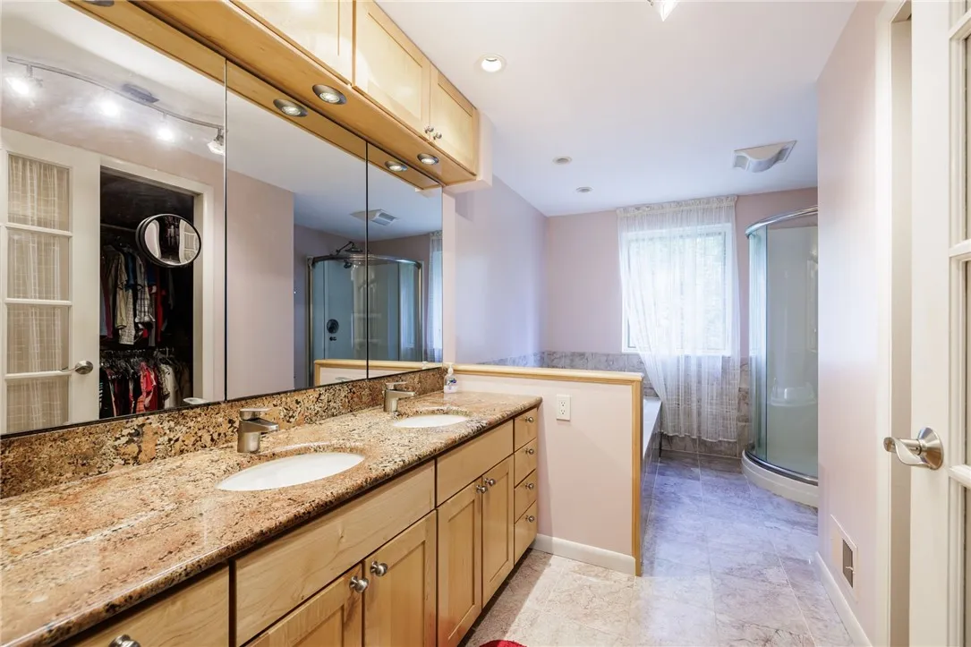 2 White Briar, Pittsford, New York 14534, Pittsford, New York 14534, 5 Bedrooms Bedrooms, 13 Rooms Rooms,2 BathroomsBathrooms,Residential,Closed,2 White Briar, Pittsford, New York 14534,0,R1635111