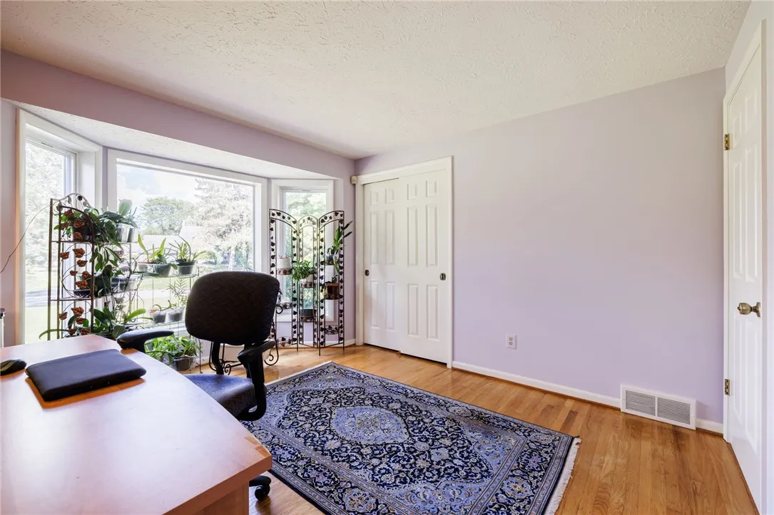 2 White Briar, Pittsford, New York 14534, Pittsford, New York 14534, 5 Bedrooms Bedrooms, 13 Rooms Rooms,2 BathroomsBathrooms,Residential,Closed,2 White Briar, Pittsford, New York 14534,0,R1635111