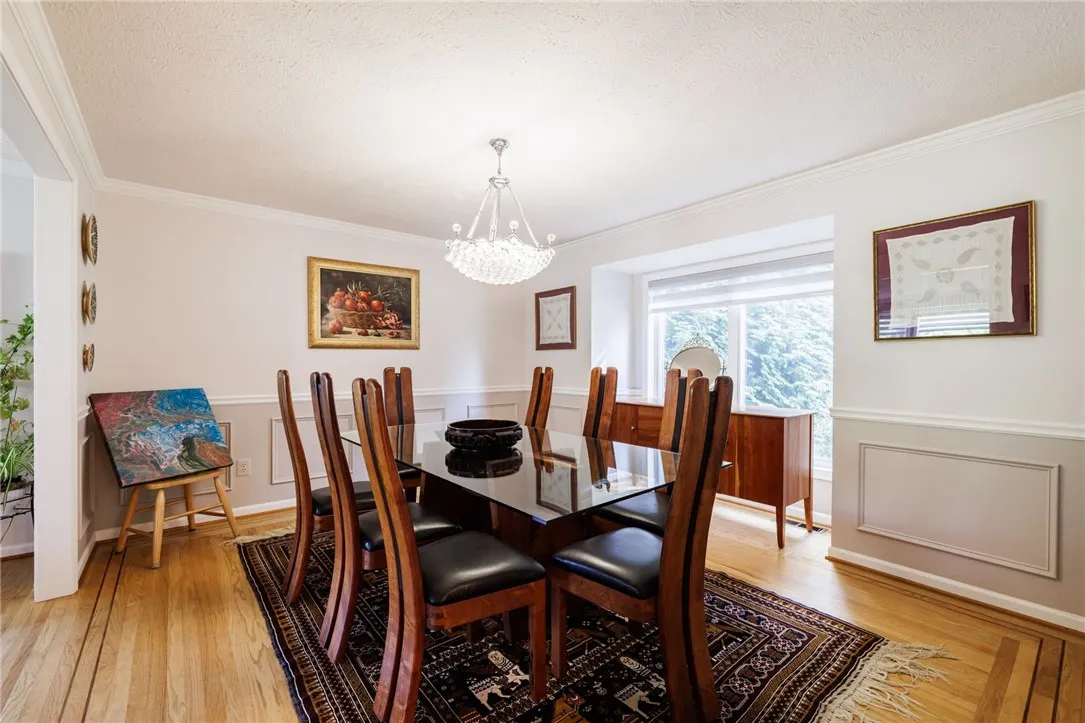 2 White Briar, Pittsford, New York 14534, Pittsford, New York 14534, 5 Bedrooms Bedrooms, 13 Rooms Rooms,2 BathroomsBathrooms,Residential,Closed,2 White Briar, Pittsford, New York 14534,0,R1635111