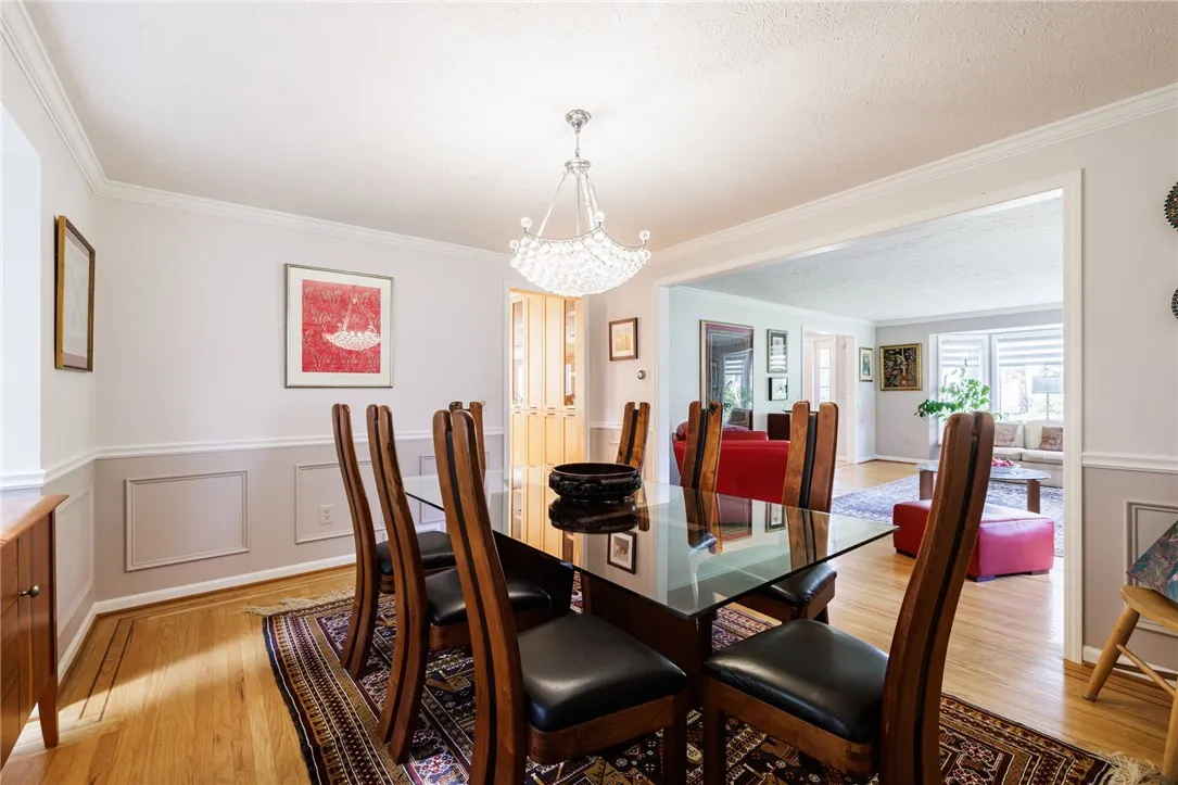 2 White Briar, Pittsford, New York 14534, Pittsford, New York 14534, 5 Bedrooms Bedrooms, 13 Rooms Rooms,2 BathroomsBathrooms,Residential,Closed,2 White Briar, Pittsford, New York 14534,0,R1635111