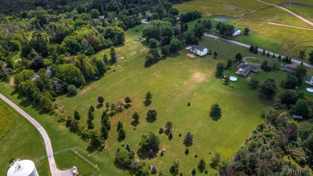 Spectacular views from all sides.