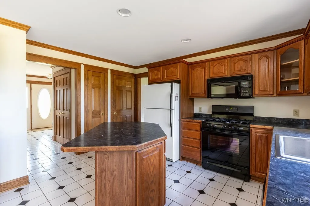 Huge kitchen with center island