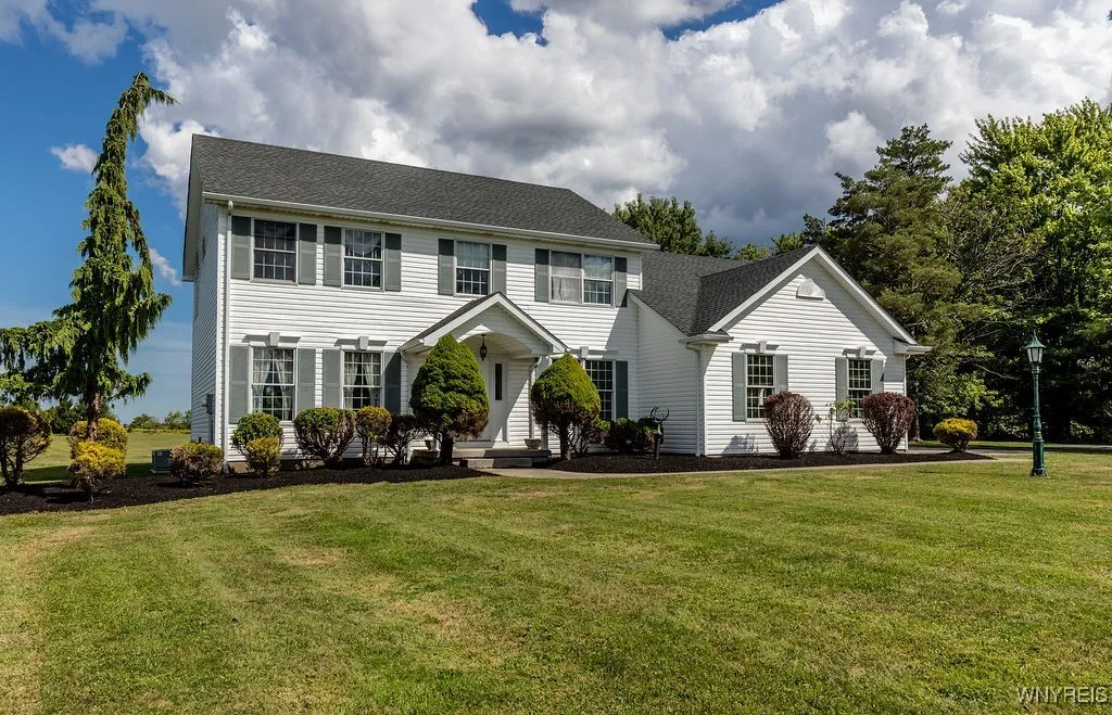 Beautiful landscaping on 4.56 acre building lot