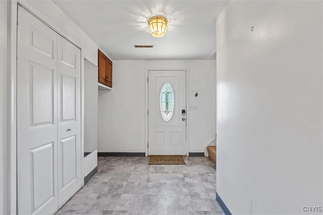 8050 Evesborough Drive, Clay, New York 13041, Clay, New York 13041, 3 Bedrooms Bedrooms, 10 Rooms Rooms,1 BathroomBathrooms,Residential,Closed,8050 Evesborough Drive, Clay, New York 13041,0,S1635127