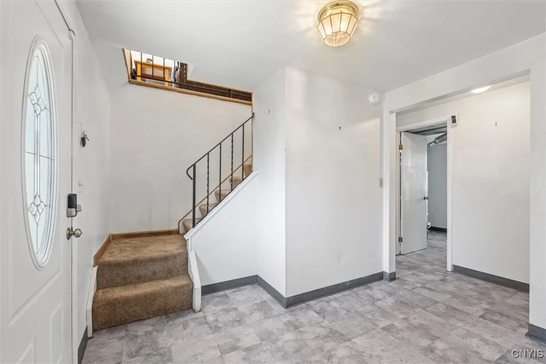 8050 Evesborough Drive, Clay, New York 13041, Clay, New York 13041, 3 Bedrooms Bedrooms, 10 Rooms Rooms,1 BathroomBathrooms,Residential,Closed,8050 Evesborough Drive, Clay, New York 13041,0,S1635127