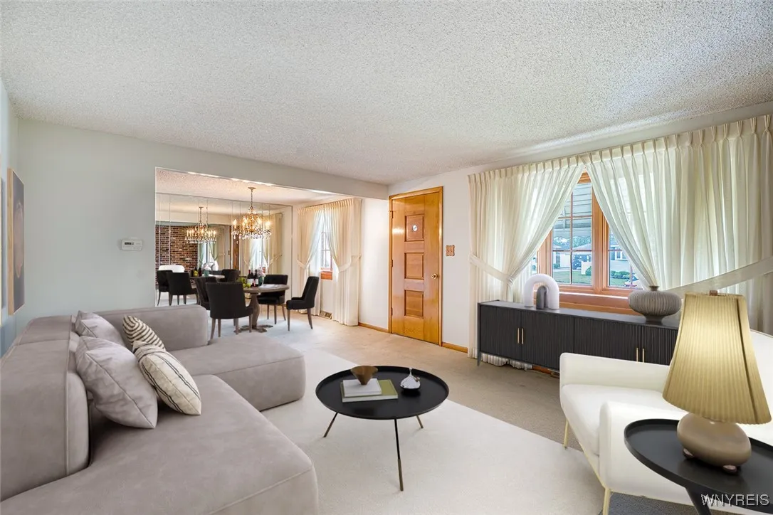 8 Satinwood Drive, Cheektowaga, New York 14225, Cheektowaga, New York 14225, 3 Bedrooms Bedrooms, 7 Rooms Rooms,1 BathroomBathrooms,Residential,For Sale,8 Satinwood Drive, Cheektowaga, New York 14225,0,B1631484