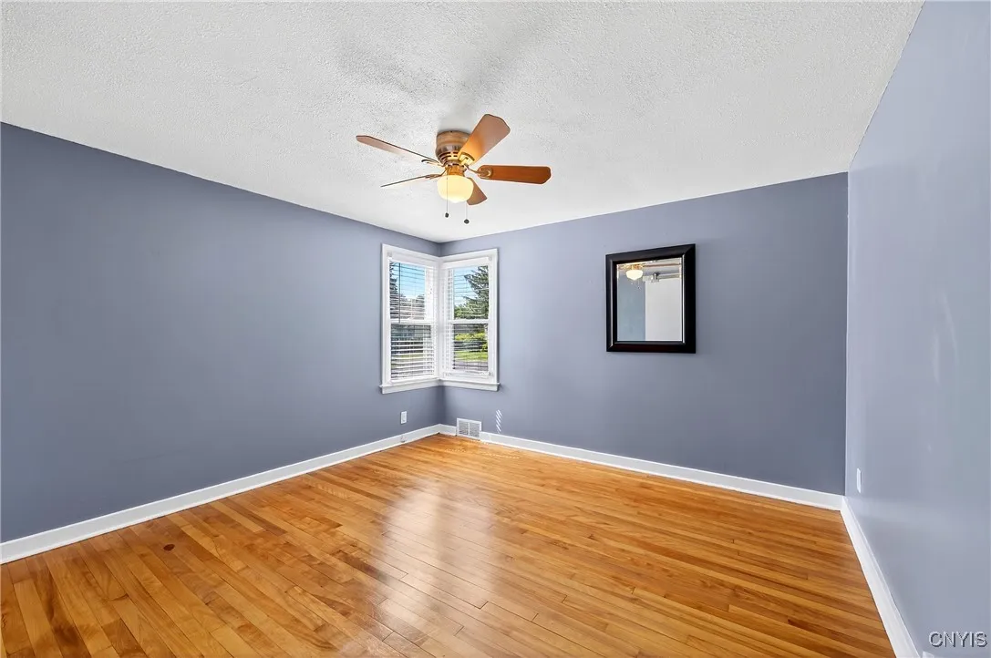 306 Hyland Drive, Salina, New York 13212, Salina, New York 13212, 3 Bedrooms Bedrooms, 7 Rooms Rooms,2 BathroomsBathrooms,Residential,Closed,306 Hyland Drive, Salina, New York 13212,0,S1635044