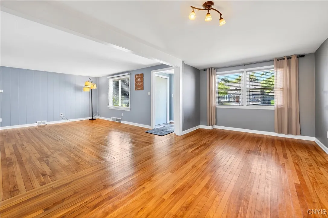306 Hyland Drive, Salina, New York 13212, Salina, New York 13212, 3 Bedrooms Bedrooms, 7 Rooms Rooms,2 BathroomsBathrooms,Residential,Closed,306 Hyland Drive, Salina, New York 13212,0,S1635044