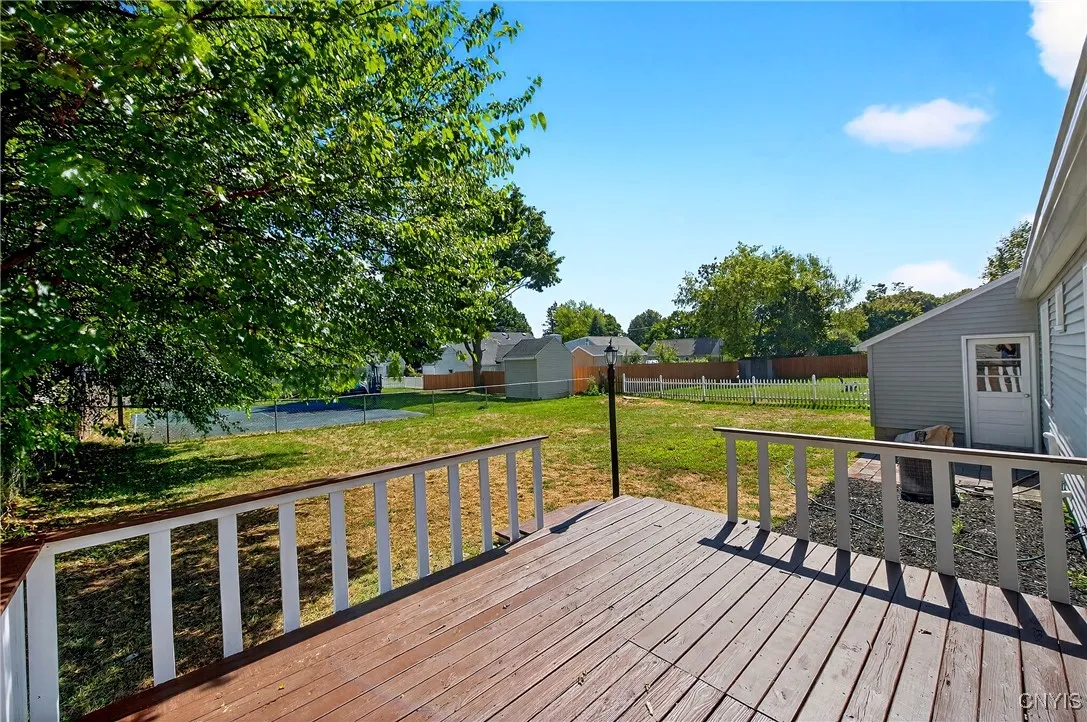 306 Hyland Drive, Salina, New York 13212, Salina, New York 13212, 3 Bedrooms Bedrooms, 7 Rooms Rooms,2 BathroomsBathrooms,Residential,Closed,306 Hyland Drive, Salina, New York 13212,0,S1635044