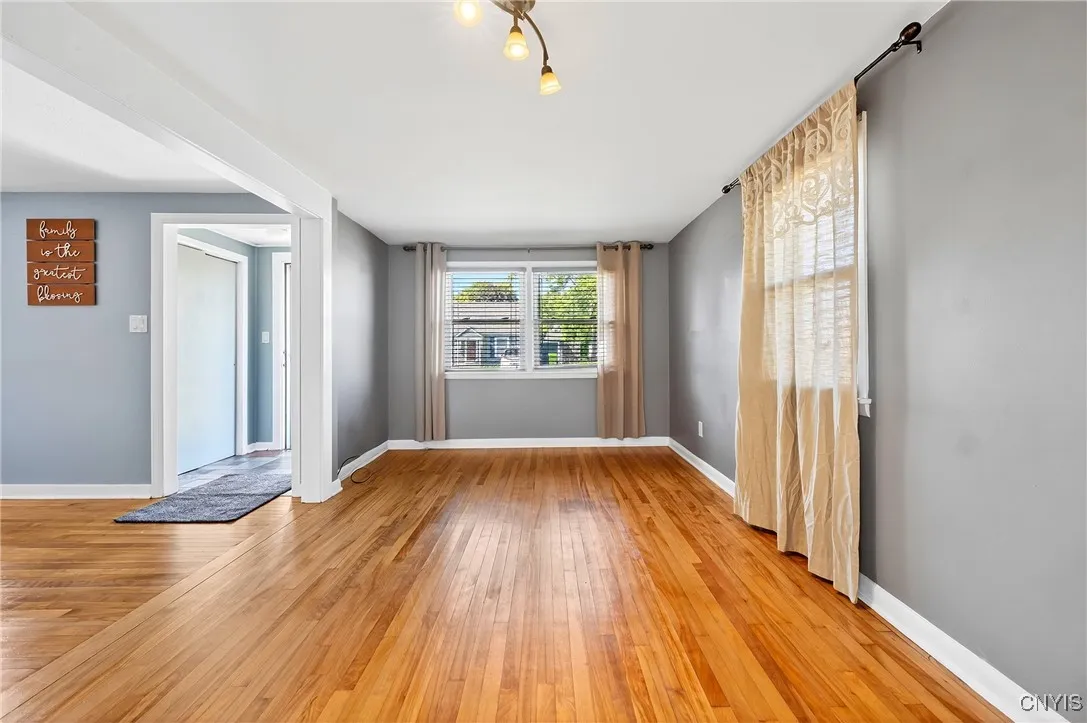 306 Hyland Drive, Salina, New York 13212, Salina, New York 13212, 3 Bedrooms Bedrooms, 7 Rooms Rooms,2 BathroomsBathrooms,Residential,Closed,306 Hyland Drive, Salina, New York 13212,0,S1635044