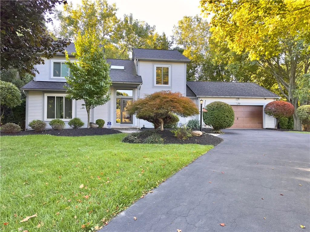 29 Bridgewood Drive, Perinton, New York 14450, Perinton, New York 14450, 5 Bedrooms Bedrooms, 13 Rooms Rooms,3 BathroomsBathrooms,Residential,Closed,29 Bridgewood Drive, Perinton, New York 14450,0,R1633981