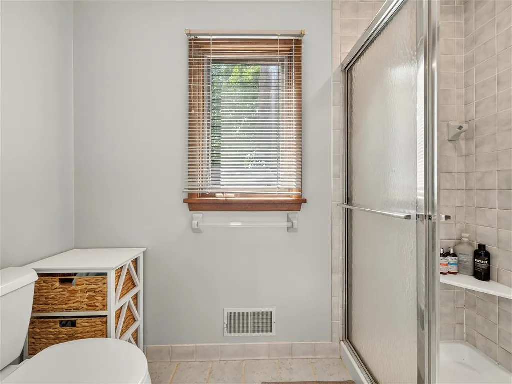 29 Bridgewood Drive, Perinton, New York 14450, Perinton, New York 14450, 5 Bedrooms Bedrooms, 13 Rooms Rooms,3 BathroomsBathrooms,Residential,Closed,29 Bridgewood Drive, Perinton, New York 14450,0,R1633981