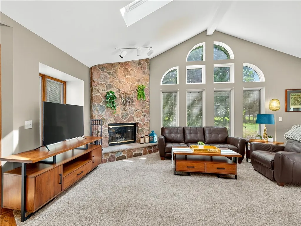 29 Bridgewood Drive, Perinton, New York 14450, Perinton, New York 14450, 5 Bedrooms Bedrooms, 13 Rooms Rooms,3 BathroomsBathrooms,Residential,Closed,29 Bridgewood Drive, Perinton, New York 14450,0,R1633981