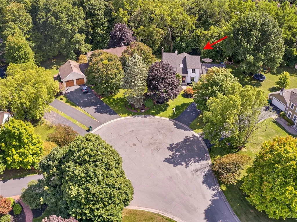 29 Bridgewood Drive, Perinton, New York 14450, Perinton, New York 14450, 5 Bedrooms Bedrooms, 13 Rooms Rooms,3 BathroomsBathrooms,Residential,Closed,29 Bridgewood Drive, Perinton, New York 14450,0,R1633981