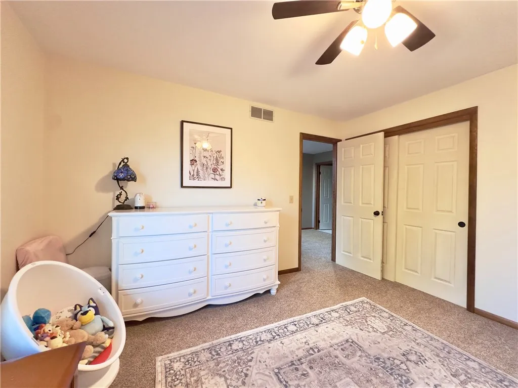 29 Bridgewood Drive, Perinton, New York 14450, Perinton, New York 14450, 5 Bedrooms Bedrooms, 13 Rooms Rooms,3 BathroomsBathrooms,Residential,Closed,29 Bridgewood Drive, Perinton, New York 14450,0,R1633981