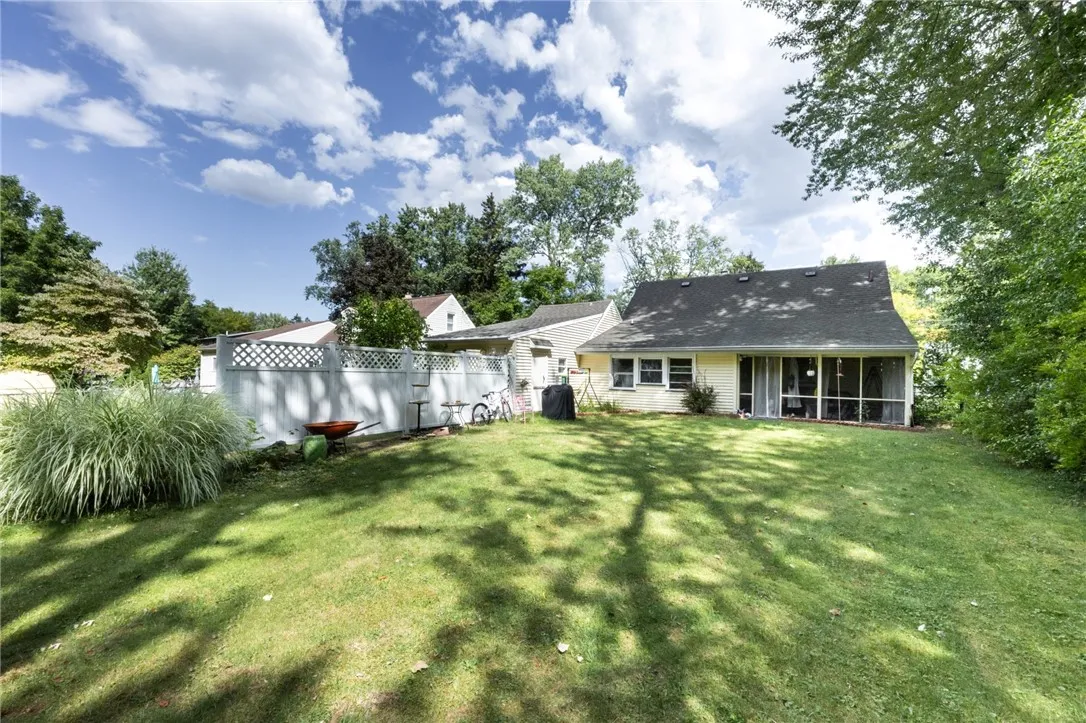 116 Rowley Drive, Gates, New York 14624, Gates, New York 14624, 3 Bedrooms Bedrooms, 6 Rooms Rooms,1 BathroomBathrooms,Residential,For Sale,116 Rowley Drive, Gates, New York 14624,0,R1634965