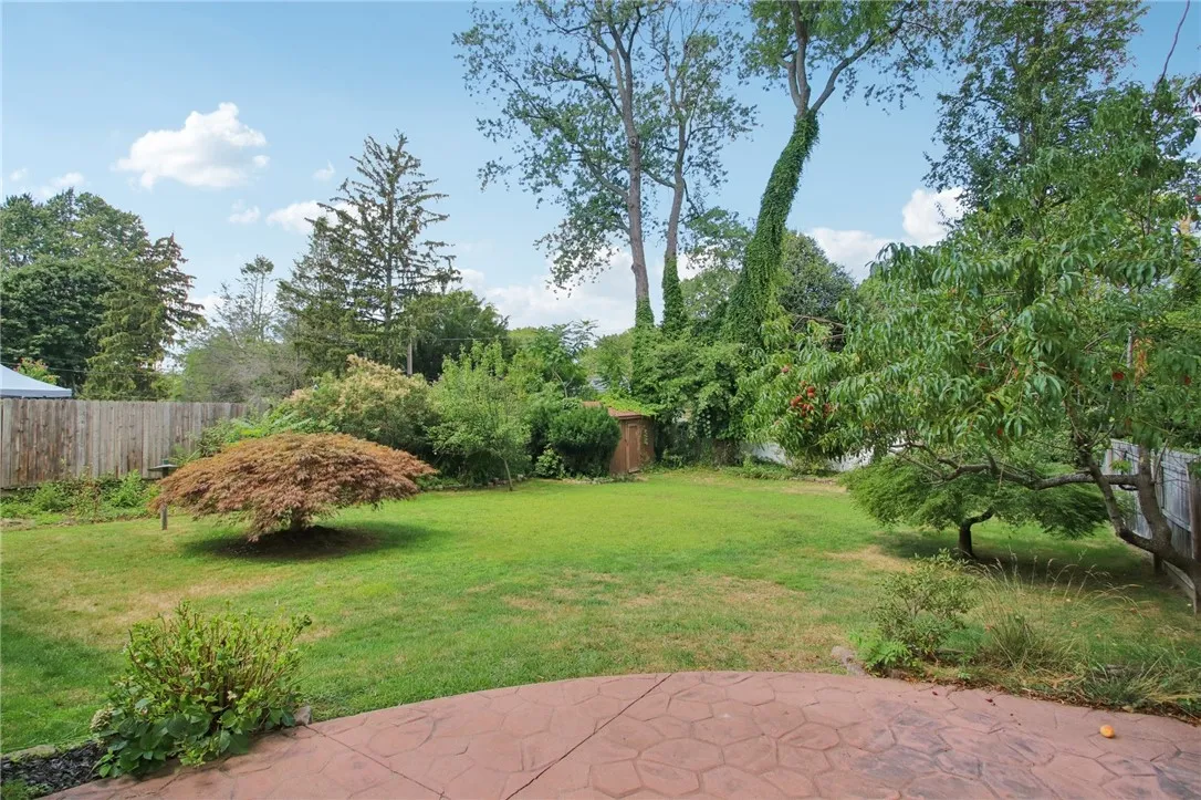 176 Harvington Drive, Irondequoit, New York 14617, Irondequoit, New York 14617, 3 Bedrooms Bedrooms, 7 Rooms Rooms,2 BathroomsBathrooms,Residential,Closed,176 Harvington Drive, Irondequoit, New York 14617,0,R1633733