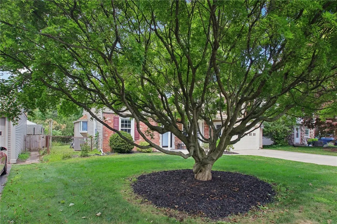 176 Harvington Drive, Irondequoit, New York 14617, Irondequoit, New York 14617, 3 Bedrooms Bedrooms, 7 Rooms Rooms,2 BathroomsBathrooms,Residential,Closed,176 Harvington Drive, Irondequoit, New York 14617,0,R1633733