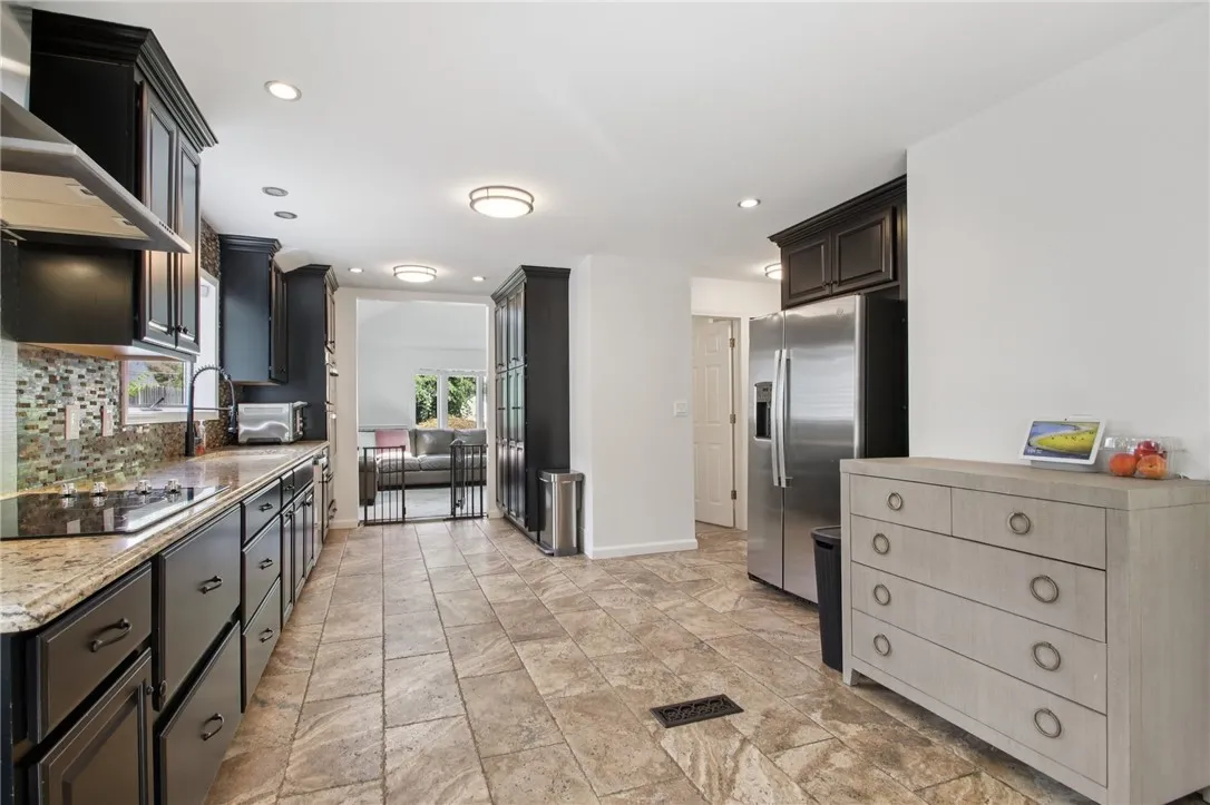 176 Harvington Drive, Irondequoit, New York 14617, Irondequoit, New York 14617, 3 Bedrooms Bedrooms, 7 Rooms Rooms,2 BathroomsBathrooms,Residential,Closed,176 Harvington Drive, Irondequoit, New York 14617,0,R1633733