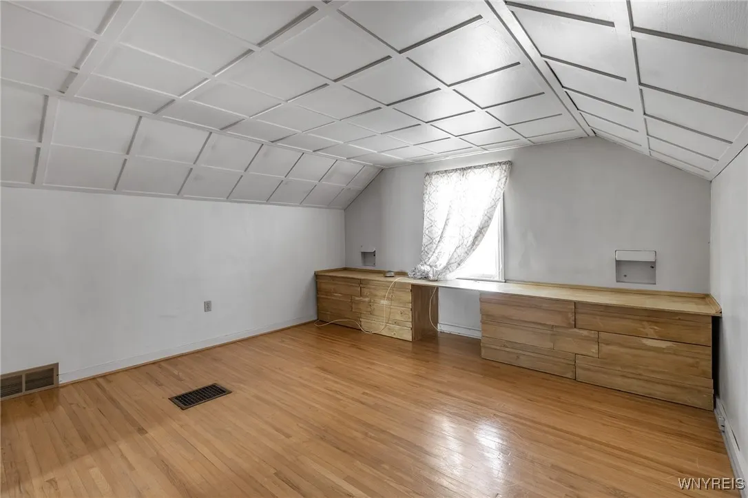 5406 Mayle Court, Niagara, New York 14305, Niagara, New York 14305, 3 Bedrooms Bedrooms, 6 Rooms Rooms,2 BathroomsBathrooms,Residential,For Sale,5406 Mayle Court, Niagara, New York 14305,0,B1634358