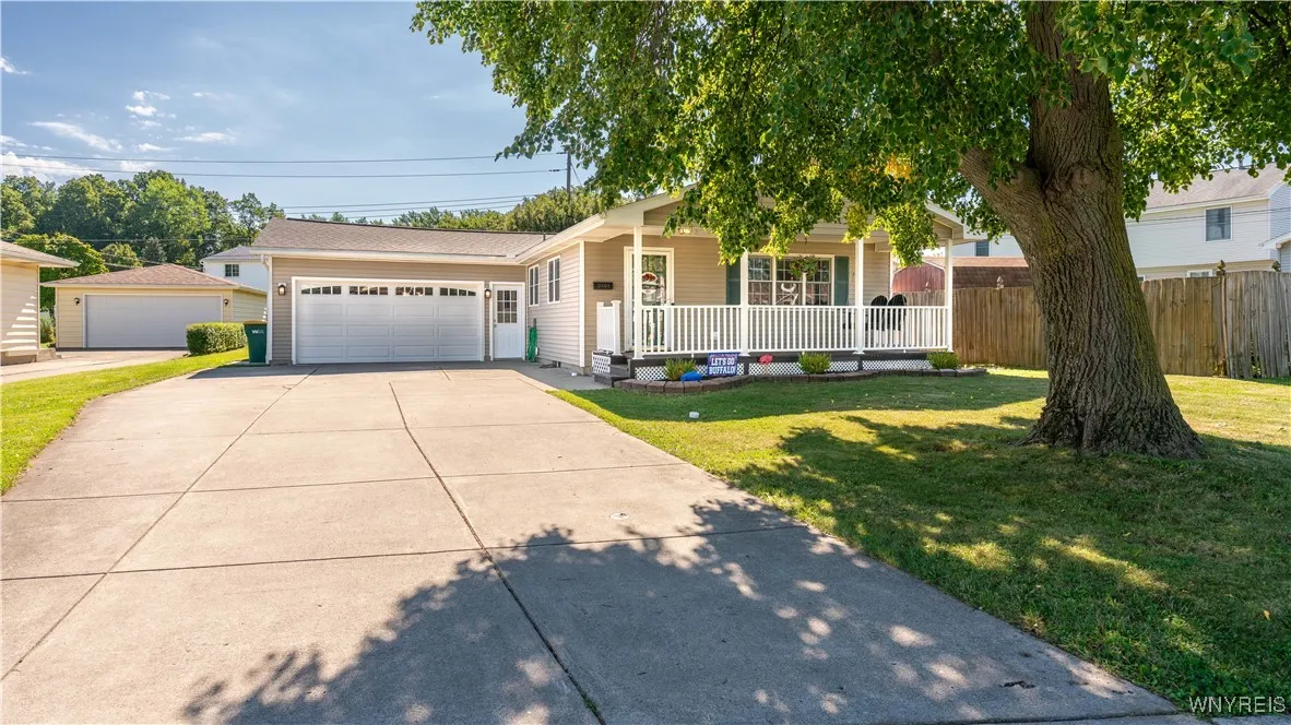 3461 Bethford Drive, Hamburg, New York 14219, Hamburg, New York 14219, 3 Bedrooms Bedrooms, 6 Rooms Rooms,1 BathroomBathrooms,Residential,Closed,3461 Bethford Drive, Hamburg, New York 14219,0,B1635149