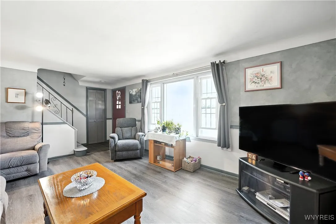336 Roycroft Boulevard, Amherst, New York 14226, Amherst, New York 14226, 4 Bedrooms Bedrooms, 7 Rooms Rooms,2 BathroomsBathrooms,Residential,For Sale,336 Roycroft Boulevard, Amherst, New York 14226,0,B1634380