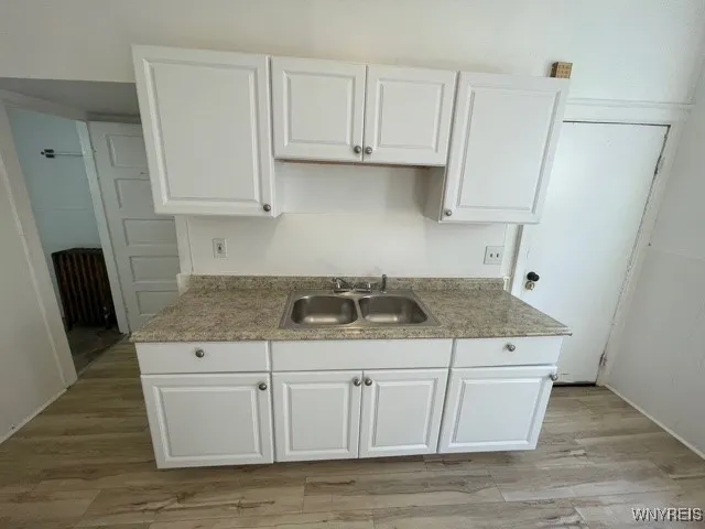 Lower Rear Kitchen