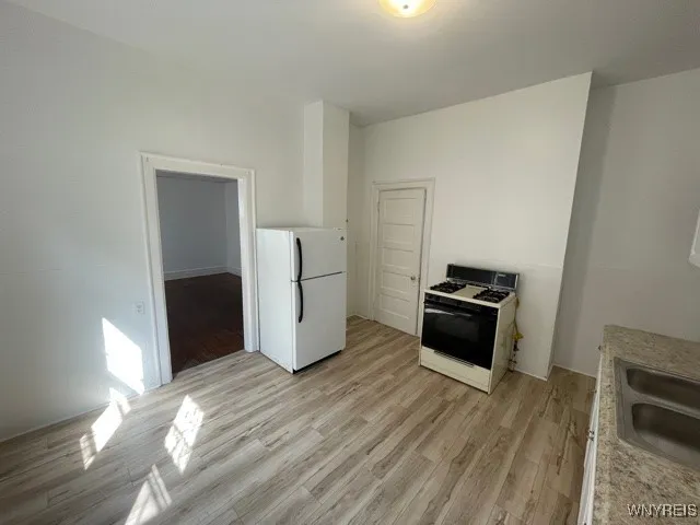 Lower Rear Kitchen