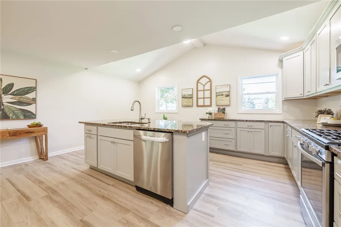 3315 Middle Cheshire Road, Canandaigua Town, New Y, Canandaigua Town, New York 14424, 3 Bedrooms Bedrooms, 6 Rooms Rooms,2 BathroomsBathrooms,Residential,Closed,3315 Middle Cheshire Road, Canandaigua Town, New Y,0,R1633220