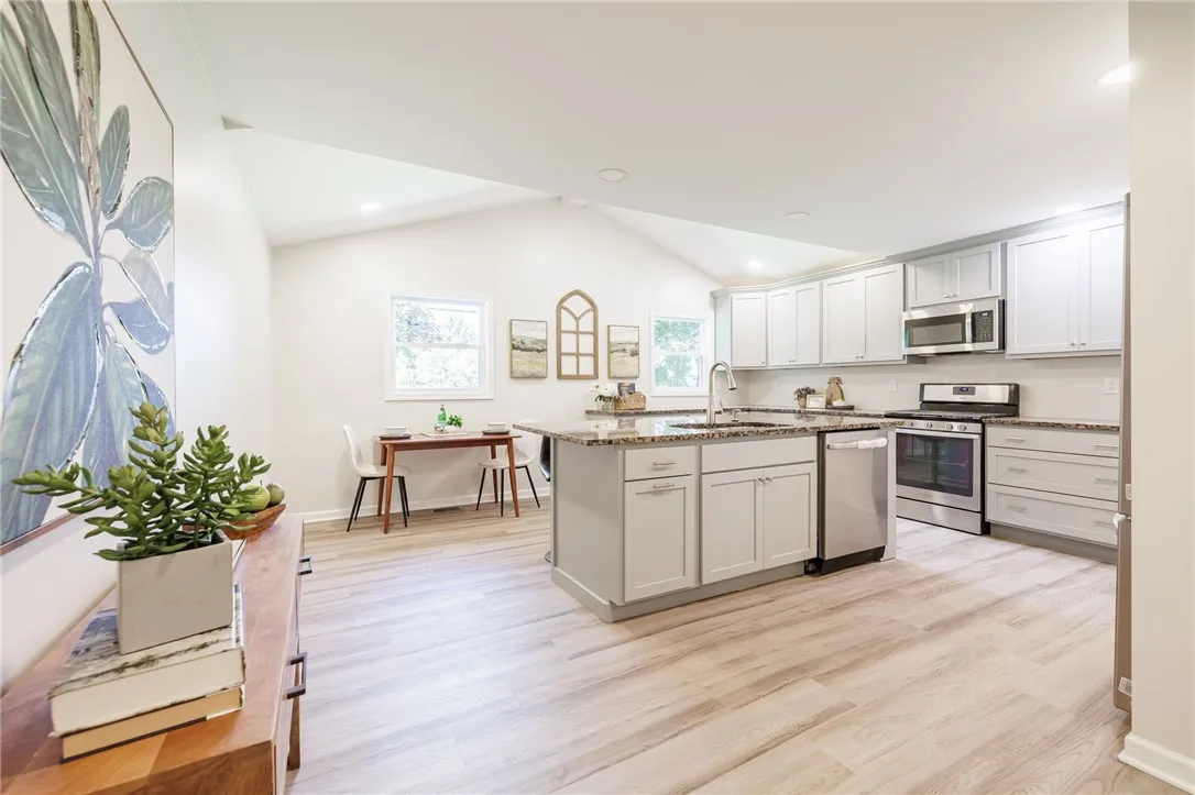 3315 Middle Cheshire Road, Canandaigua Town, New Y, Canandaigua Town, New York 14424, 3 Bedrooms Bedrooms, 6 Rooms Rooms,2 BathroomsBathrooms,Residential,Closed,3315 Middle Cheshire Road, Canandaigua Town, New Y,0,R1633220