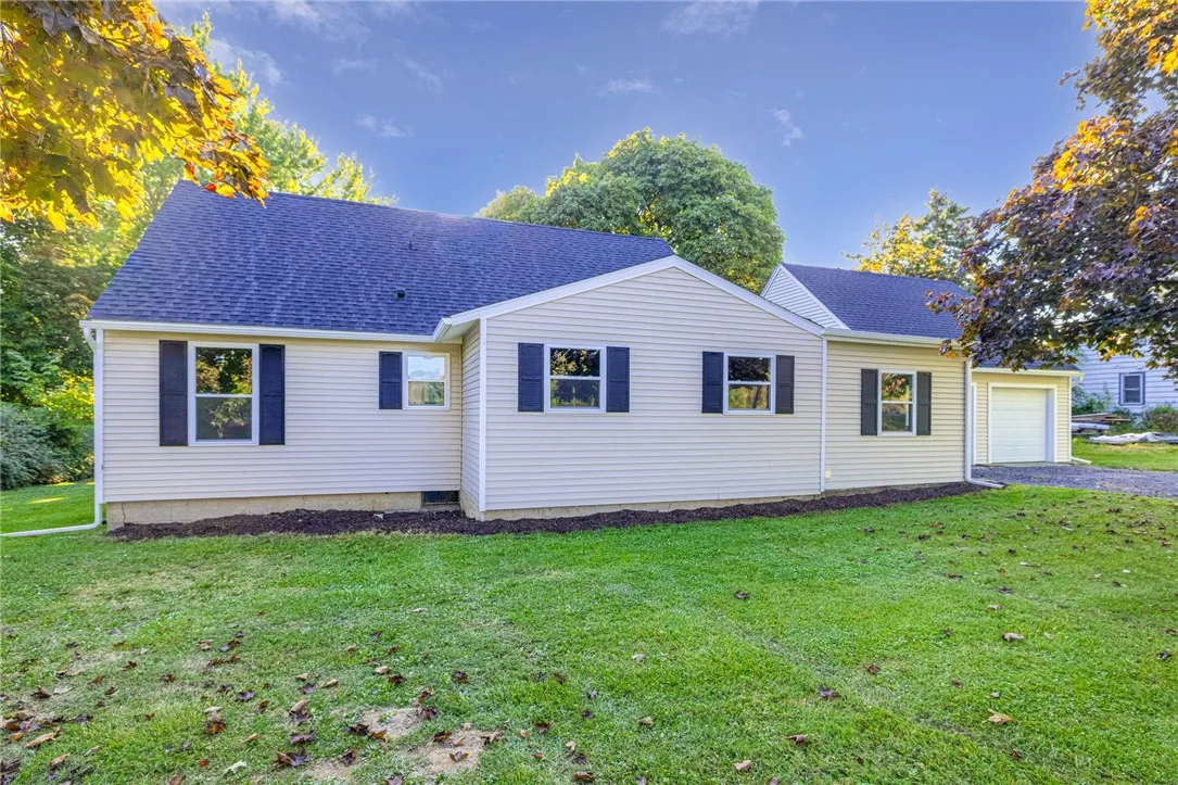 3315 Middle Cheshire Road, Canandaigua Town, New Y, Canandaigua Town, New York 14424, 3 Bedrooms Bedrooms, 6 Rooms Rooms,2 BathroomsBathrooms,Residential,Closed,3315 Middle Cheshire Road, Canandaigua Town, New Y,0,R1633220