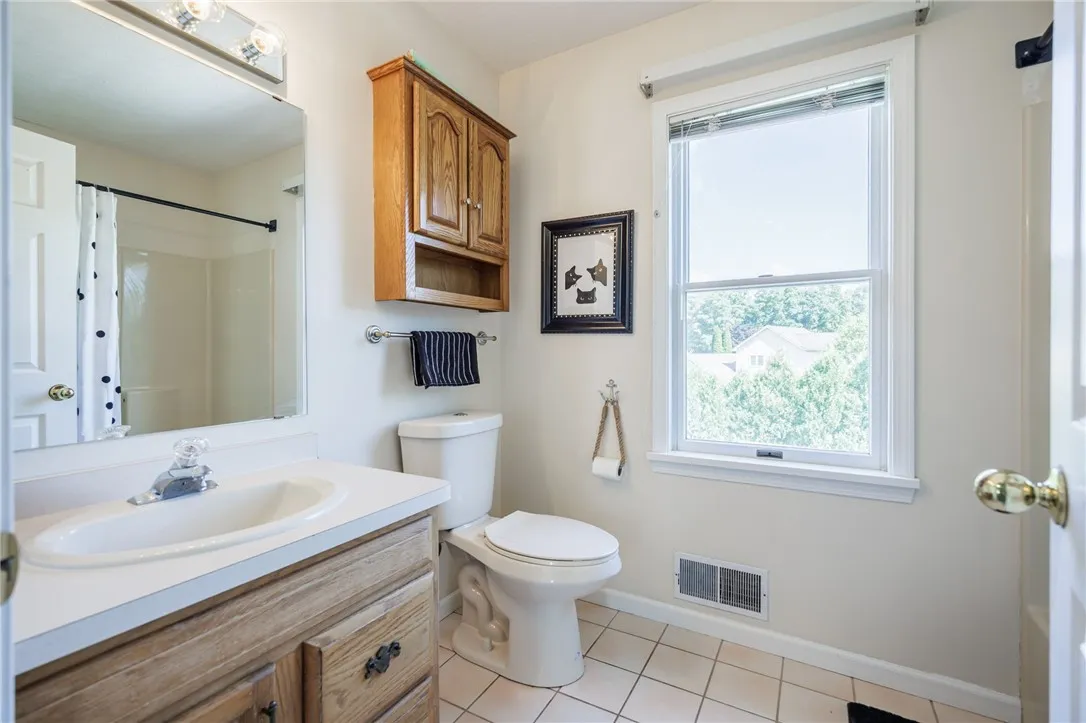 20 Ironwood Drive, Perinton, New York 14450, Perinton, New York 14450, 4 Bedrooms Bedrooms, 8 Rooms Rooms,2 BathroomsBathrooms,Residential,Closed,20 Ironwood Drive, Perinton, New York 14450,0,R1635195