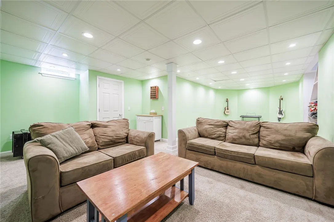 20 Ironwood Drive, Perinton, New York 14450, Perinton, New York 14450, 4 Bedrooms Bedrooms, 8 Rooms Rooms,2 BathroomsBathrooms,Residential,Closed,20 Ironwood Drive, Perinton, New York 14450,0,R1635195