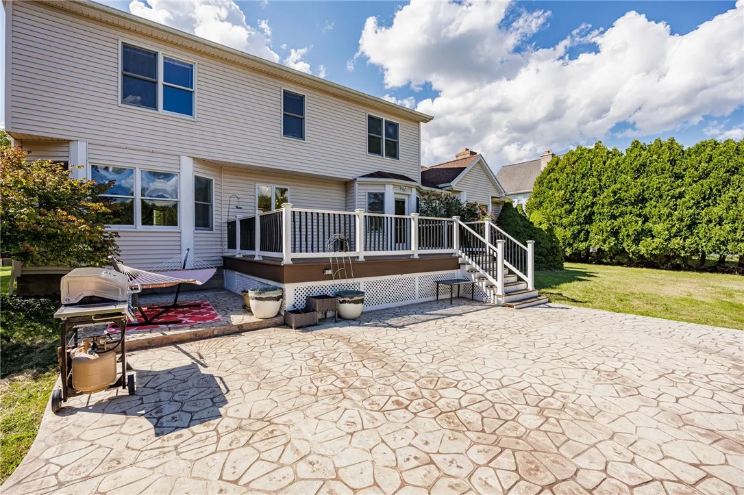 20 Ironwood Drive, Perinton, New York 14450, Perinton, New York 14450, 4 Bedrooms Bedrooms, 8 Rooms Rooms,2 BathroomsBathrooms,Residential,Closed,20 Ironwood Drive, Perinton, New York 14450,0,R1635195