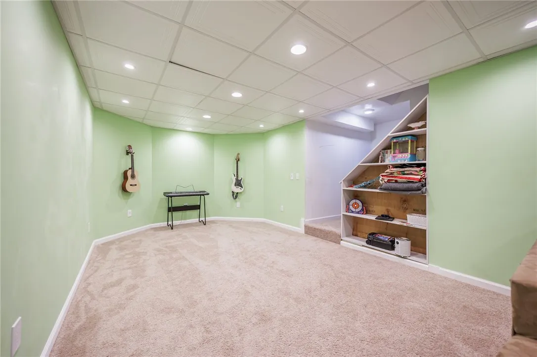 20 Ironwood Drive, Perinton, New York 14450, Perinton, New York 14450, 4 Bedrooms Bedrooms, 8 Rooms Rooms,2 BathroomsBathrooms,Residential,Closed,20 Ironwood Drive, Perinton, New York 14450,0,R1635195