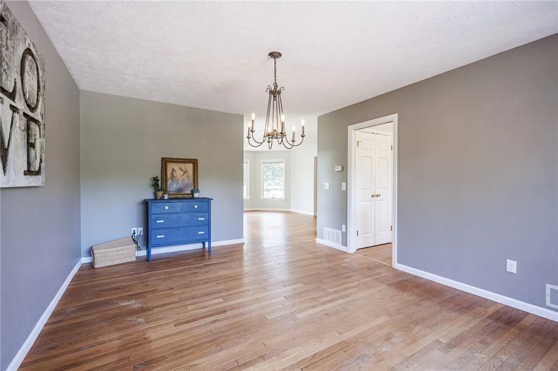 20 Ironwood Drive, Perinton, New York 14450, Perinton, New York 14450, 4 Bedrooms Bedrooms, 8 Rooms Rooms,2 BathroomsBathrooms,Residential,Closed,20 Ironwood Drive, Perinton, New York 14450,0,R1635195