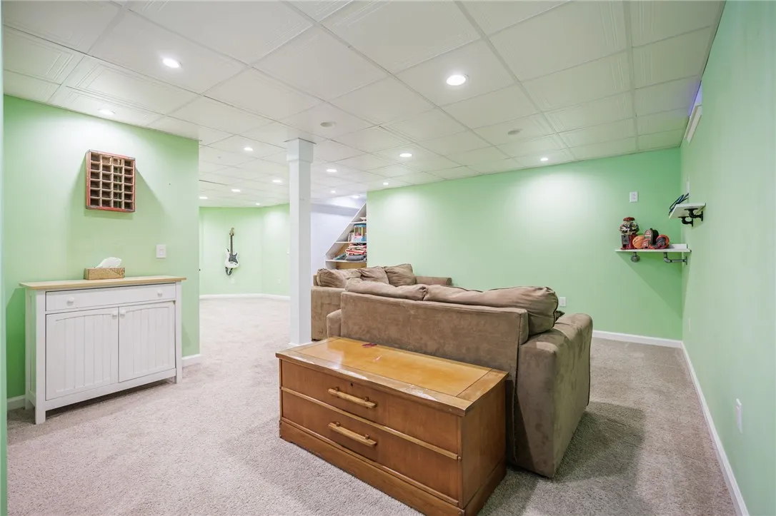 20 Ironwood Drive, Perinton, New York 14450, Perinton, New York 14450, 4 Bedrooms Bedrooms, 8 Rooms Rooms,2 BathroomsBathrooms,Residential,Closed,20 Ironwood Drive, Perinton, New York 14450,0,R1635195