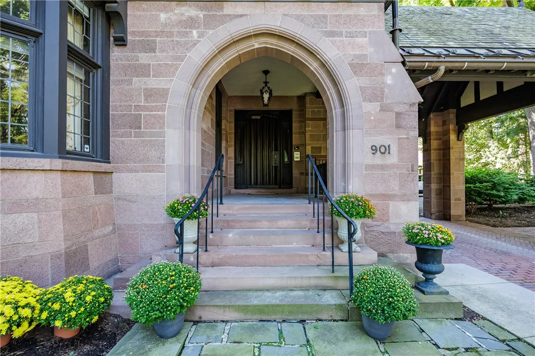 901 East Avenue D, Rochester, New York 14607, Rochester, New York 14607, 2 Bedrooms Bedrooms, 6 Rooms Rooms,2 BathroomsBathrooms,Residential,Closed,901 East Avenue D, Rochester, New York 14607,0,R1633158